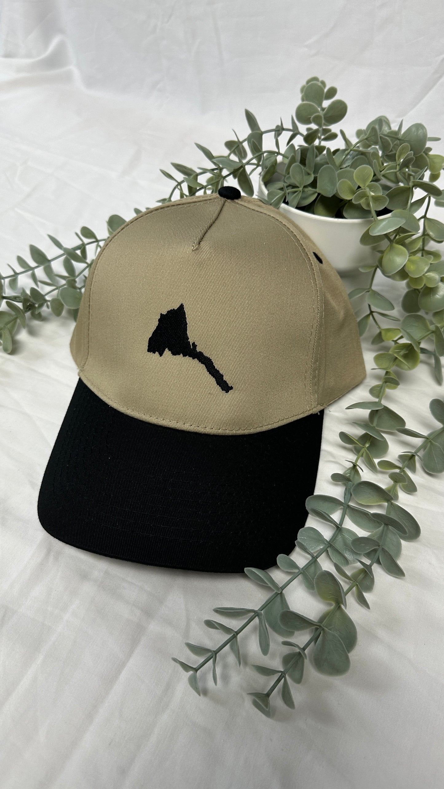 Black & Sand Eritrea Hat